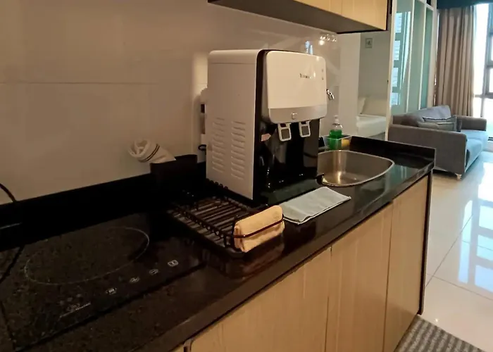 Bukit Bintang Robertson 3Br Suite With Netflix